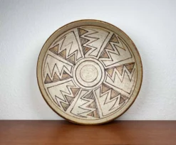 Grand bol en céramique de studio danois de style mid-century moderne de Kirsten Winther Johannsen, années 1960.