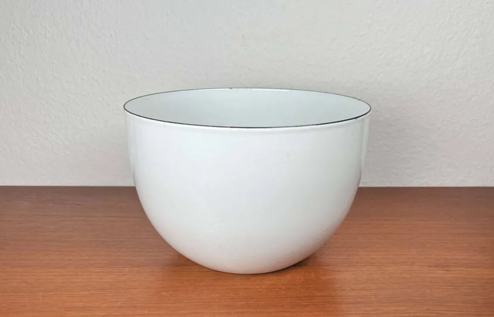 Grand bol en émail blanc danois de style mid-century moderne, années 1960