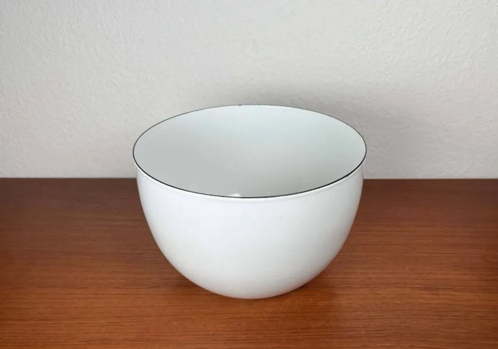 Grand bol en émail blanc danois de style mid-century moderne, années 1960