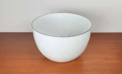 Grand bol en émail blanc danois de style mid-century moderne, années 1960