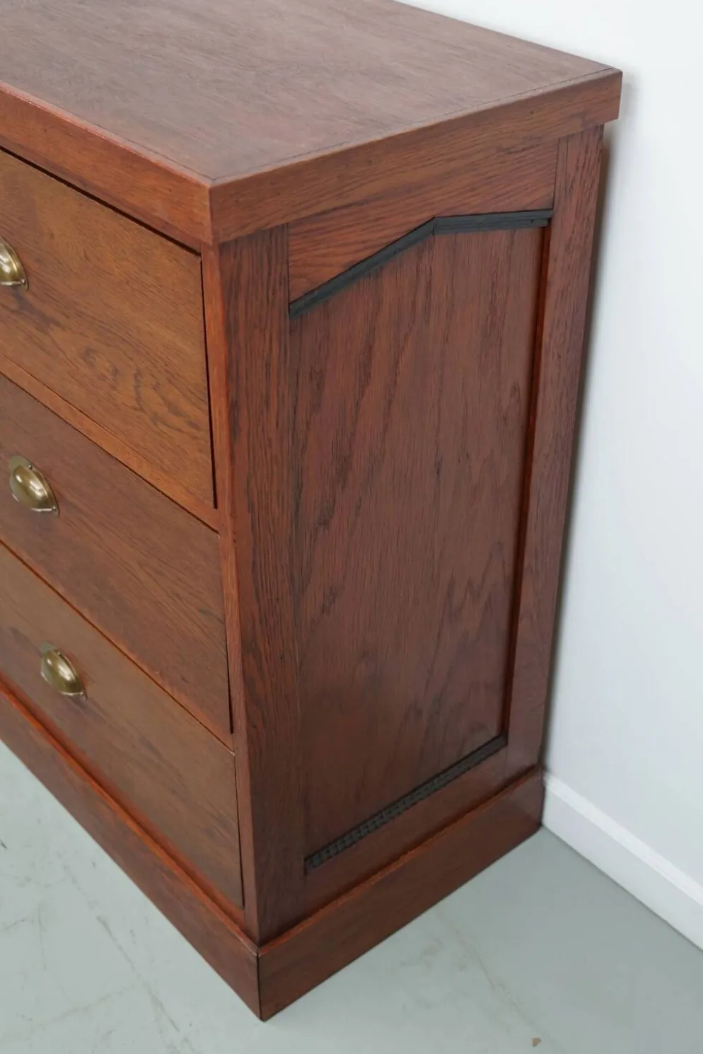 Grand buffet/armoire de magasin Art déco vintage en chêne hollandais, années 1930