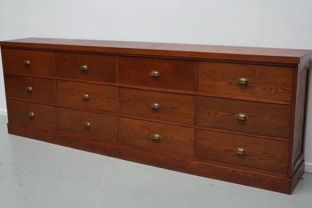 Grand buffet/armoire de magasin Art déco vintage en chêne hollandais, années 1930