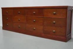 Grand buffet/armoire de magasin Art déco vintage en chêne hollandais, années 1930