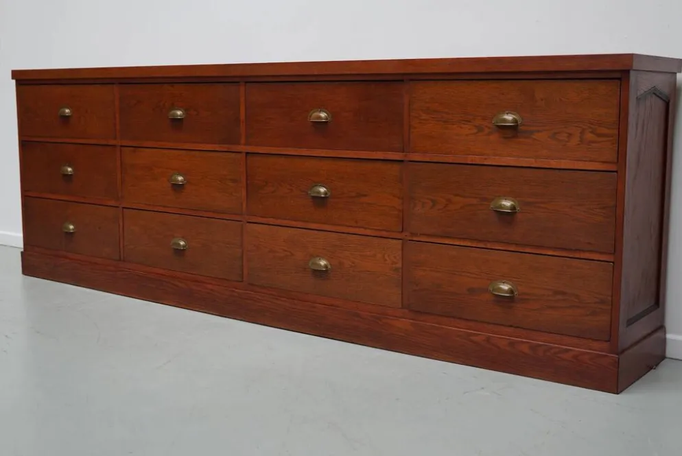 Grand buffet/armoire de magasin Art déco vintage en chêne hollandais, années 1930