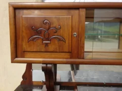 Grand buffet 2 corps en noyer et marbre