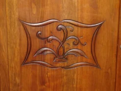 Grand buffet 2 corps en noyer et marbre