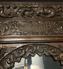 Grand buffet deux-corps style renaissance richement sculpté – « anno 1634 »