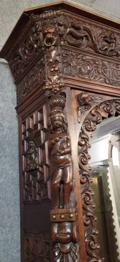 Grand buffet deux-corps style renaissance richement sculpté – « anno 1634 »