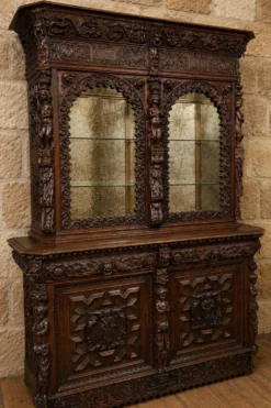 Grand buffet deux-corps style renaissance richement sculpté – « anno 1634 »
