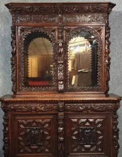 Grand buffet deux-corps style renaissance richement sculpté – « anno 1634 »