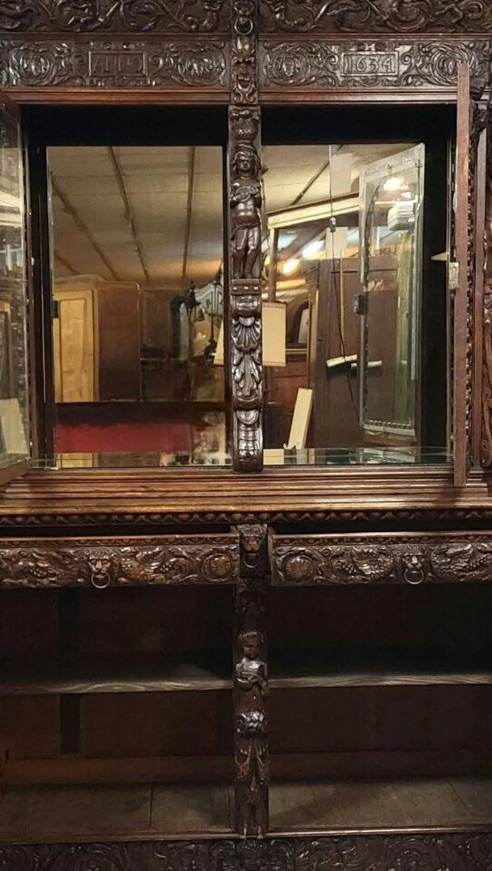 Grand buffet deux-corps style renaissance richement sculpté – « anno 1634 »