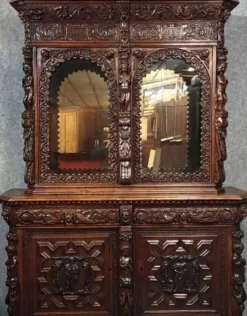 Grand buffet deux-corps style renaissance richement sculpté – « anno 1634 »