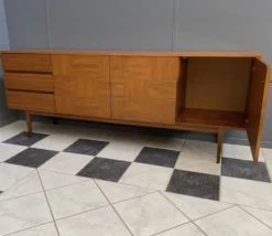 Grand buffet en palissandre des années 1960