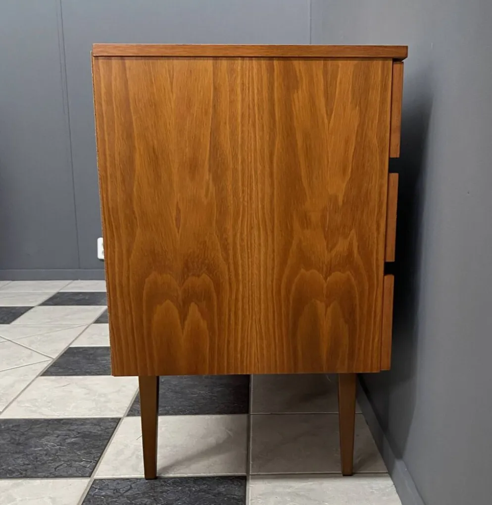 Grand buffet en palissandre des années 1960
