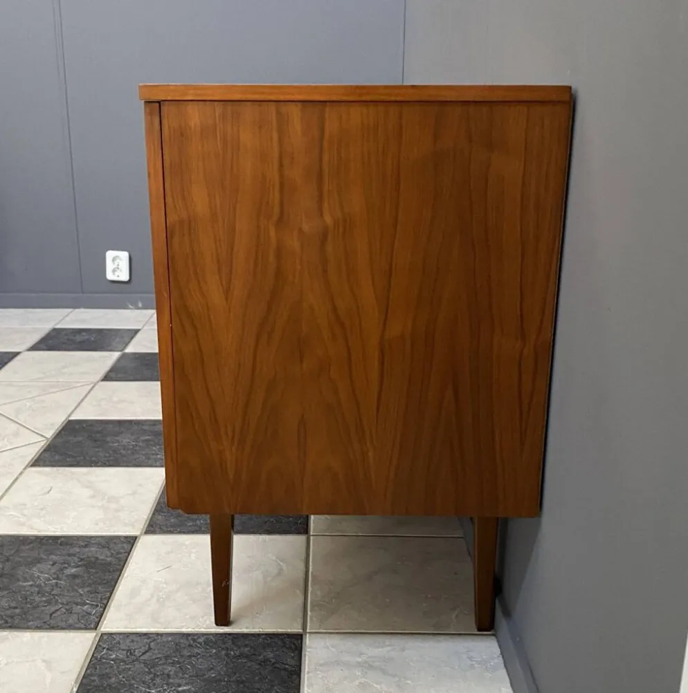 Grand buffet en palissandre des années 1960
