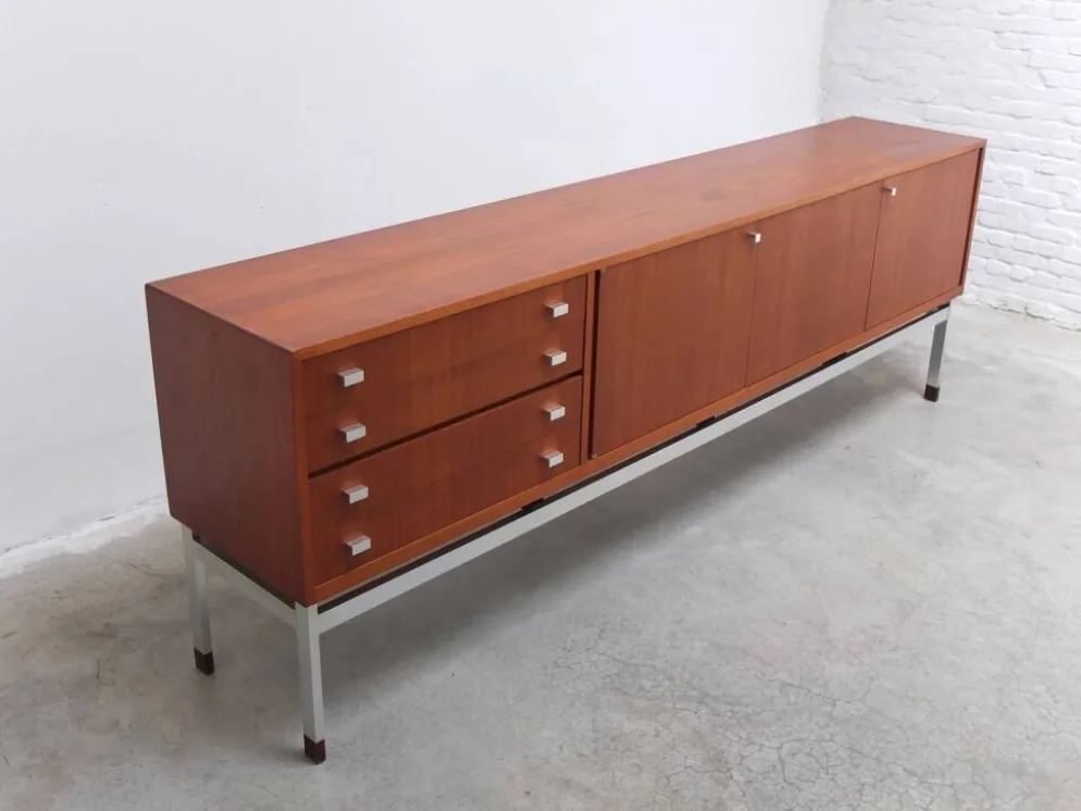 Grand buffet moderniste par Werner Wölfers pour V-Form, années 1960.