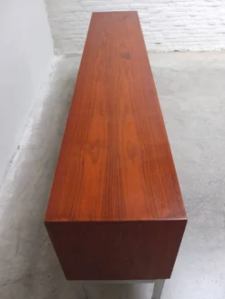 Grand buffet moderniste par Werner Wölfers pour V-Form, années 1960.