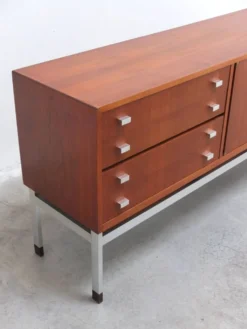 Grand buffet moderniste par Werner Wölfers pour V-Form, années 1960.