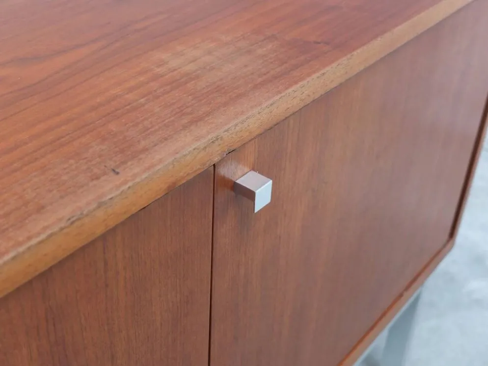 Grand buffet moderniste par Werner Wölfers pour V-Form, années 1960.