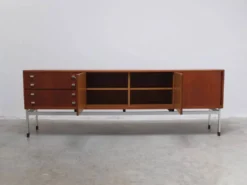 Grand buffet moderniste par Werner Wölfers pour V-Form, années 1960.