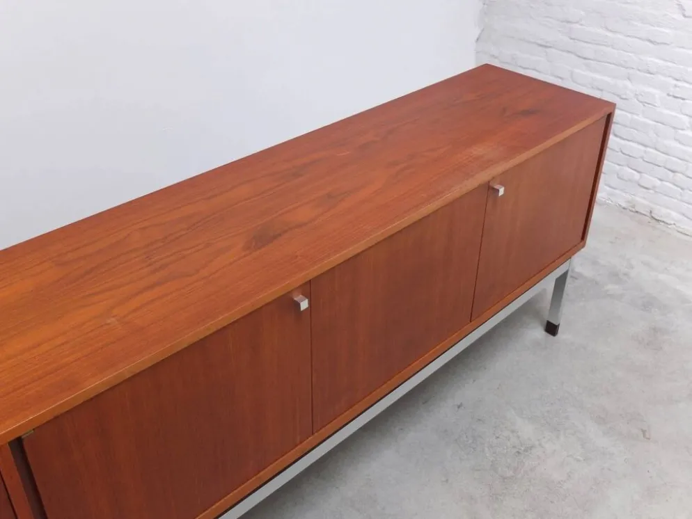 Grand buffet moderniste par Werner Wölfers pour V-Form, années 1960.