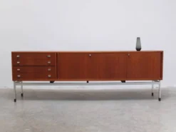 Grand buffet moderniste par Werner Wölfers pour V-Form, années 1960.