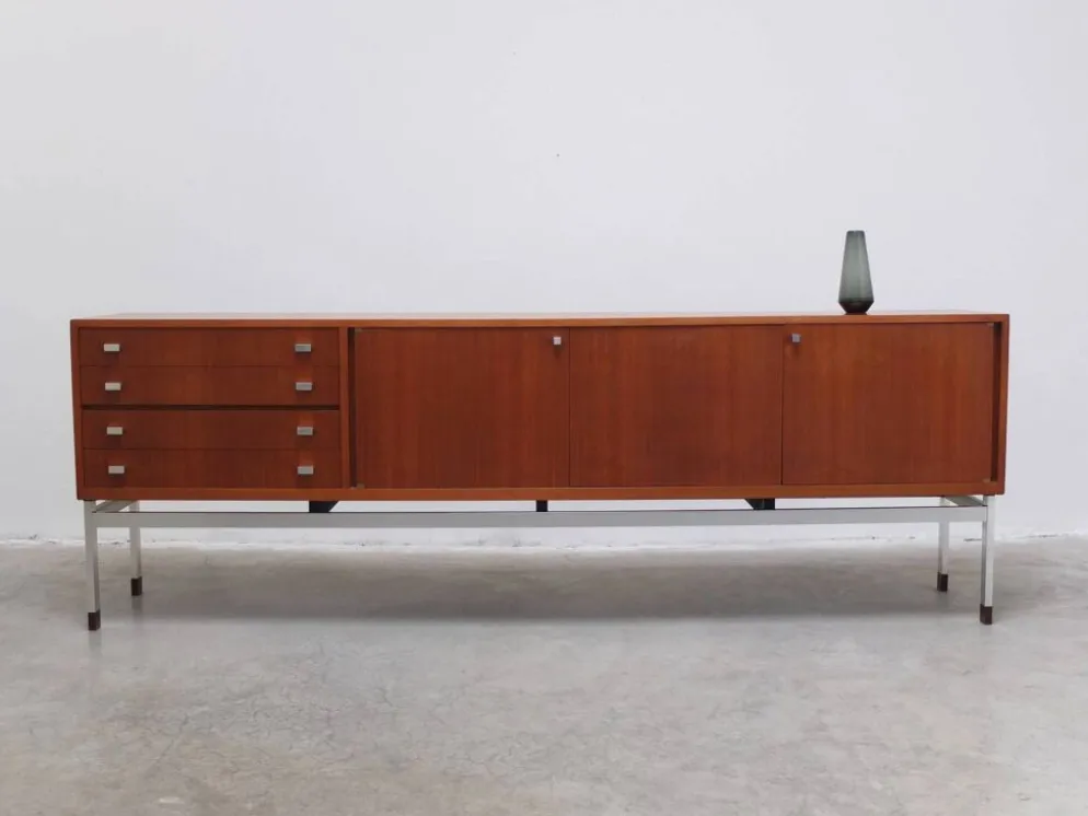 Grand buffet moderniste par Werner Wölfers pour V-Form, années 1960.
