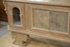 Grand buffet 4 portes en chêne cérusé, miroir églomisé et cuir 1950’s