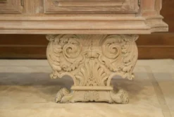 Grand buffet 4 portes en chêne cérusé, miroir églomisé et cuir 1950’s