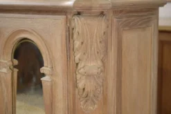 Grand buffet 4 portes en chêne cérusé, miroir églomisé et cuir 1950’s