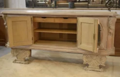 Grand buffet 4 portes en chêne cérusé, miroir églomisé et cuir 1950’s