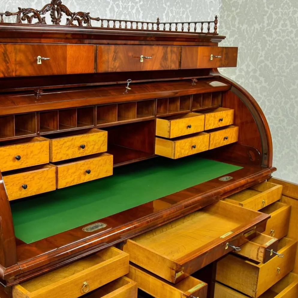Grand bureau cylindre Louis-Philippe en acajou et érable - 1840-1860