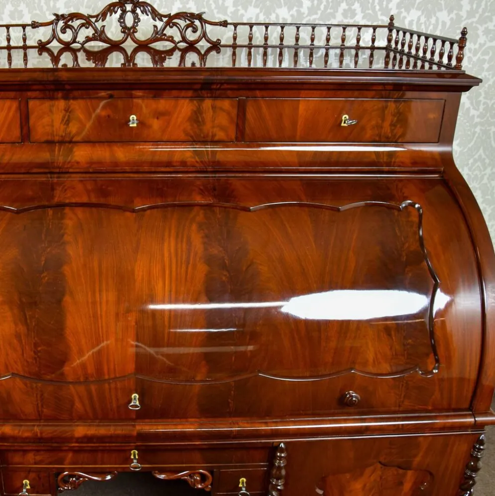 Grand bureau cylindre Louis-Philippe en acajou et érable - 1840-1860