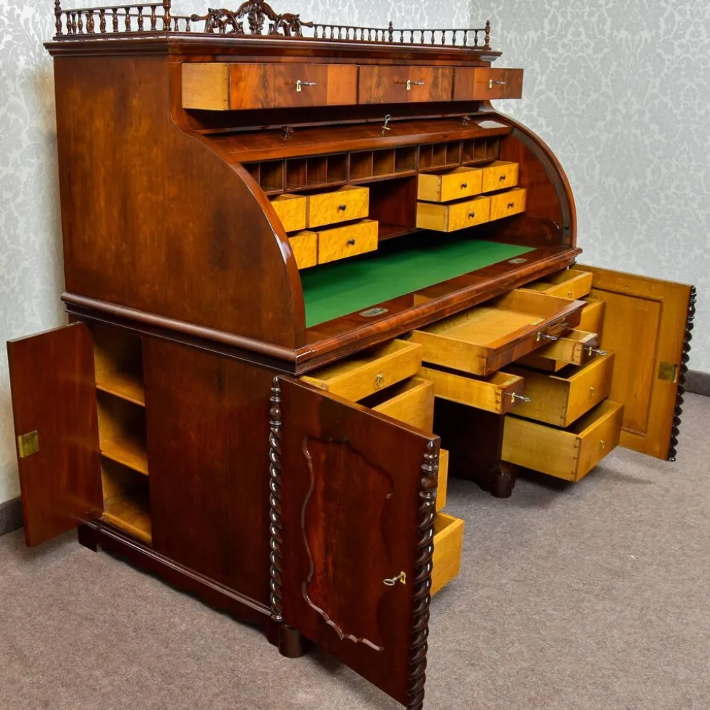 Grand bureau cylindre Louis-Philippe en acajou et érable - 1840-1860