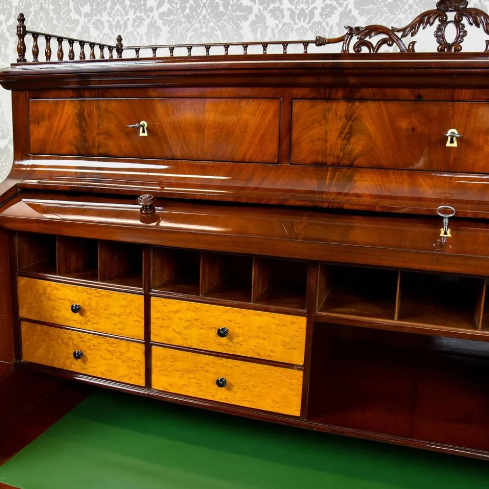 Grand bureau cylindre Louis-Philippe en acajou et érable - 1840-1860