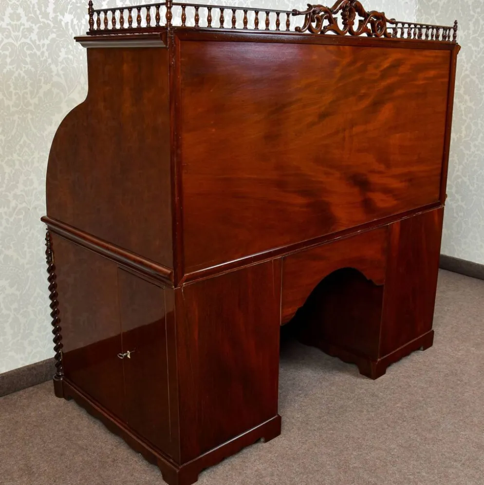 Grand bureau cylindre Louis-Philippe en acajou et érable - 1840-1860
