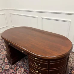 Grand bureau ovale anglais classique