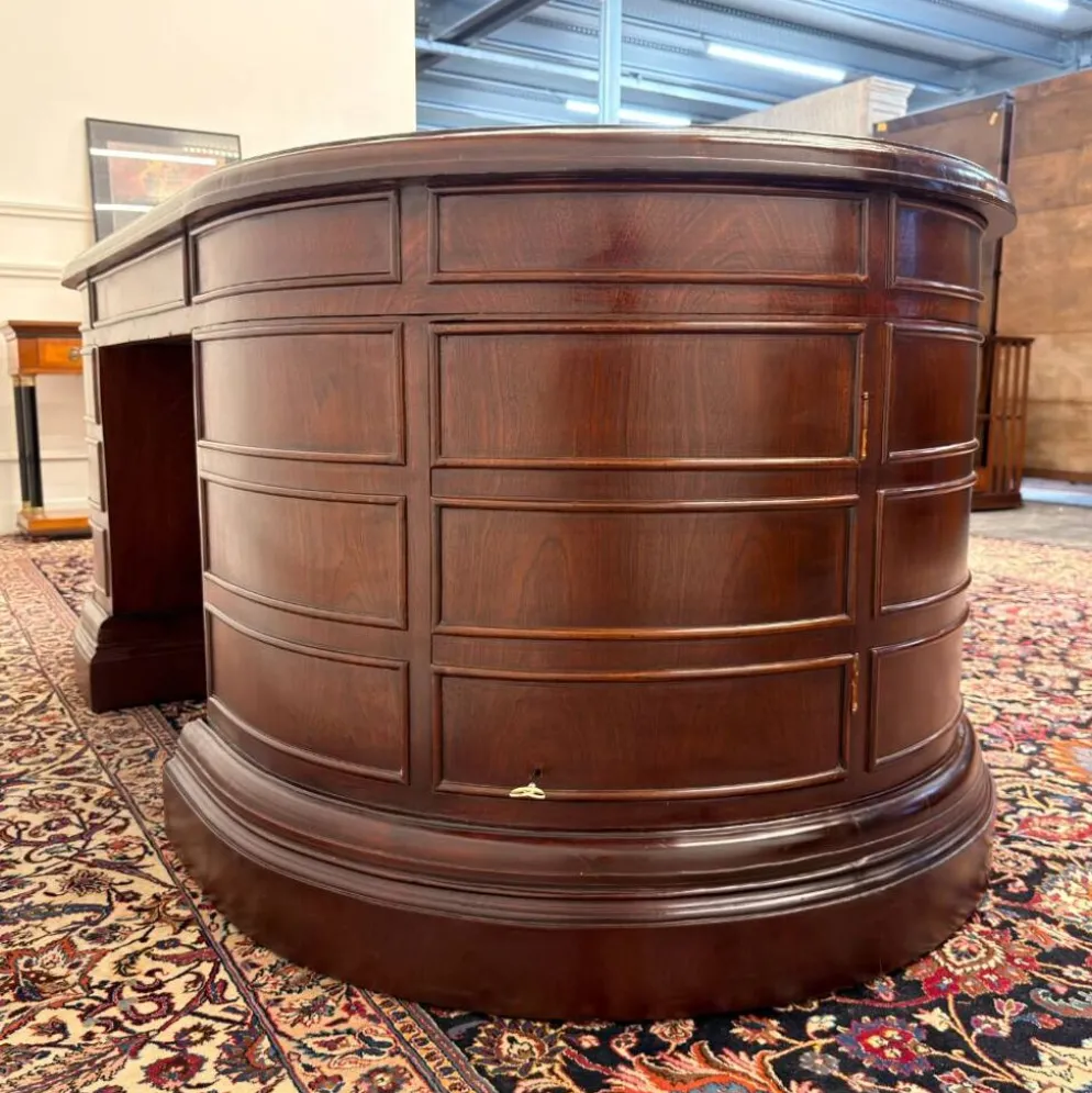 Grand bureau ovale anglais classique