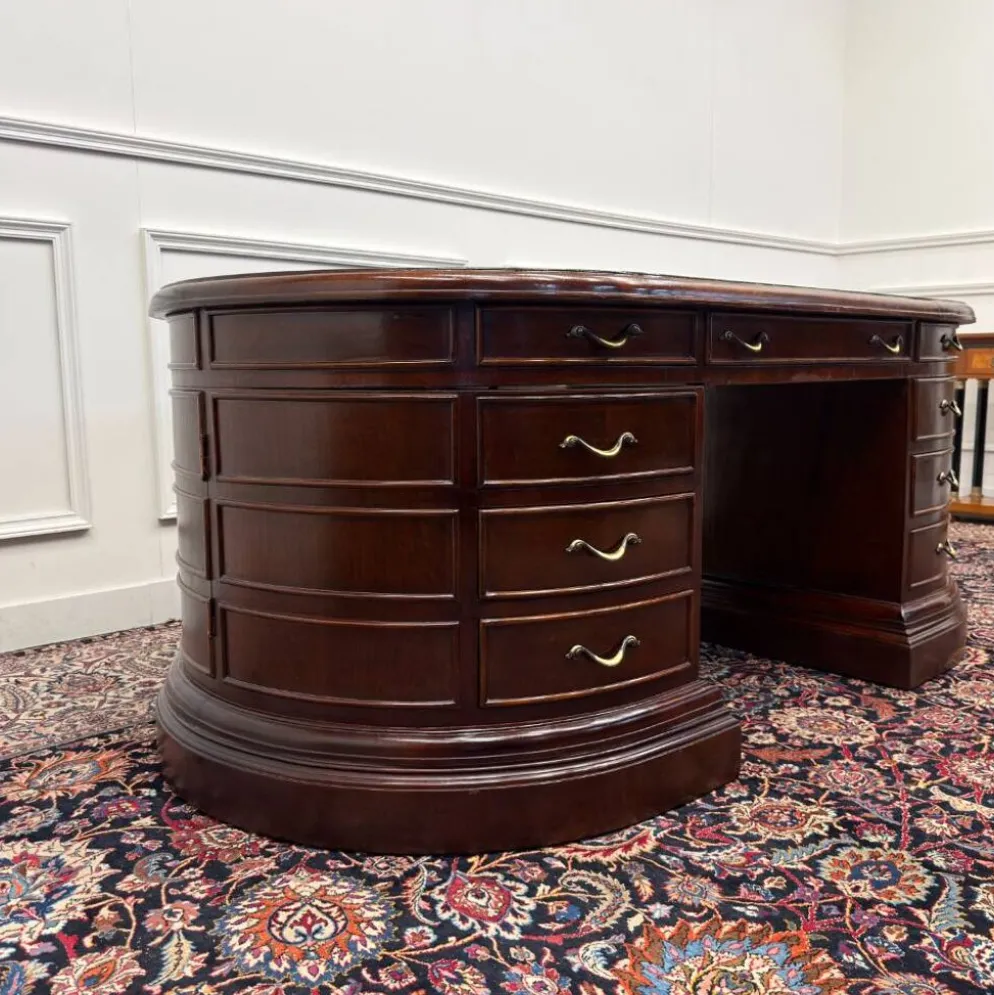 Grand bureau ovale anglais classique