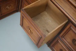 Grand cabinet d'apothicaire d'angle allemand antique en pin pitché / Vitrine vers les années 1900