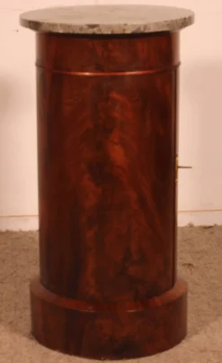 grand Chevet Somno en acajou flammé d’époque Empire.