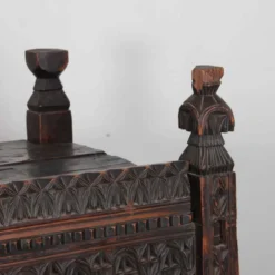 Grand coffre afghan, travail du début du XXe siècle