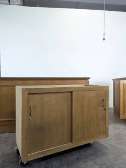 Grand comptoir meuble de métier en chêne