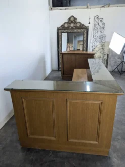 Grand comptoir meuble de métier en chêne