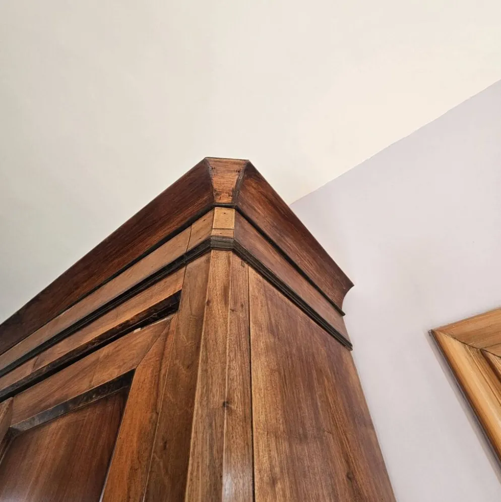 Grande armoire ancienne en noyer – fin XIXᵉ siècle – patine d’origine