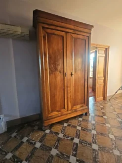 Grande armoire ancienne en noyer – fin XIXᵉ siècle – patine d’origine