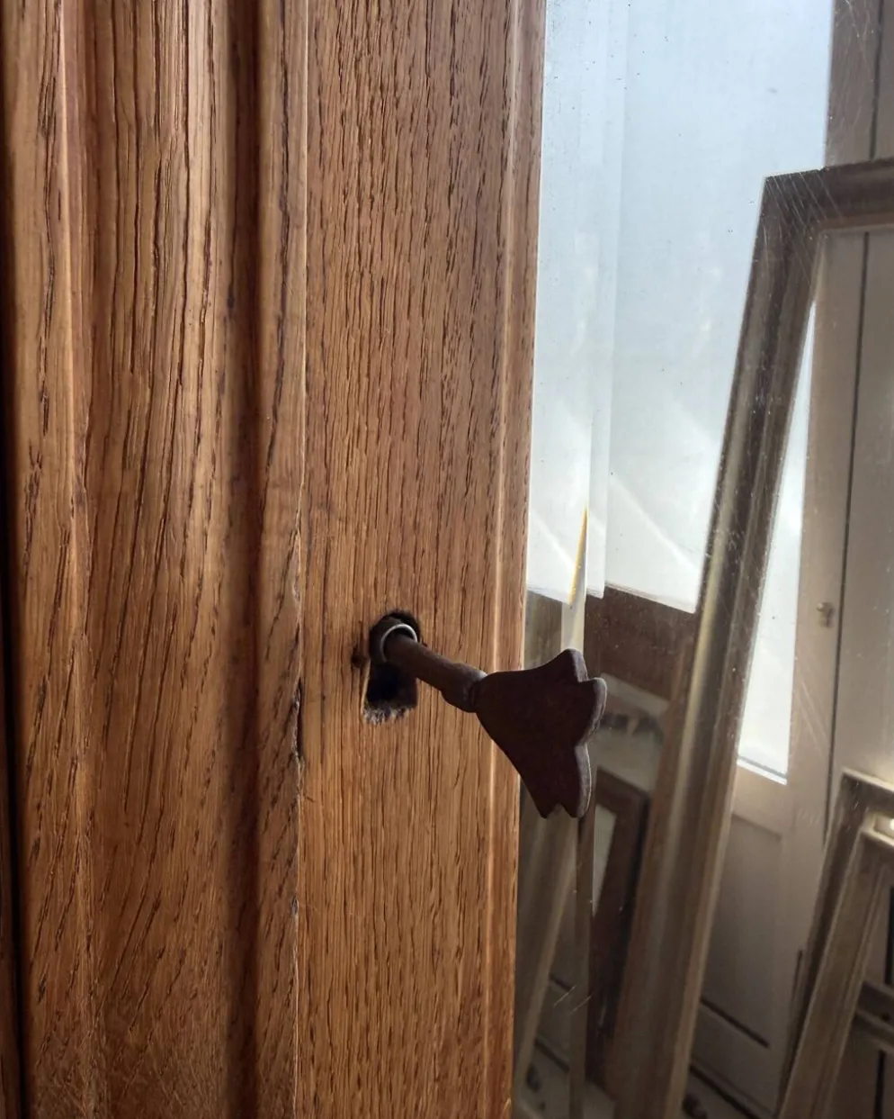 Grande armoire Art Déco en chêne (rénovée)
