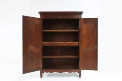 Grande armoire de mariage en bois sculpté Louis XVI, vers 1850