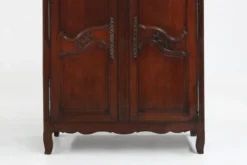 Grande armoire de mariage en bois sculpté Louis XVI, vers 1850
