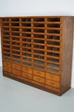 Grande armoire de mercerie allemande vintage en chêne, années 1940